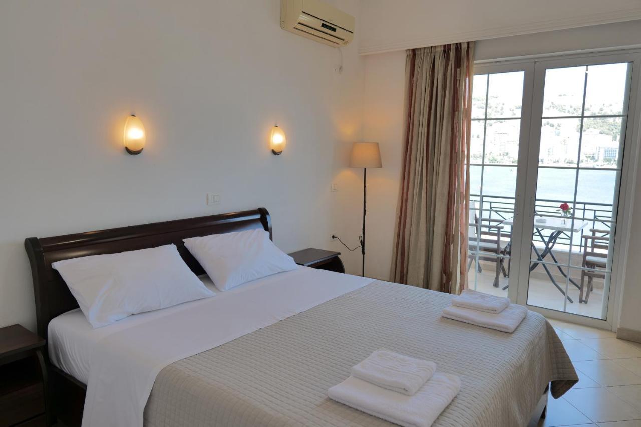 Hotel Mano 3*