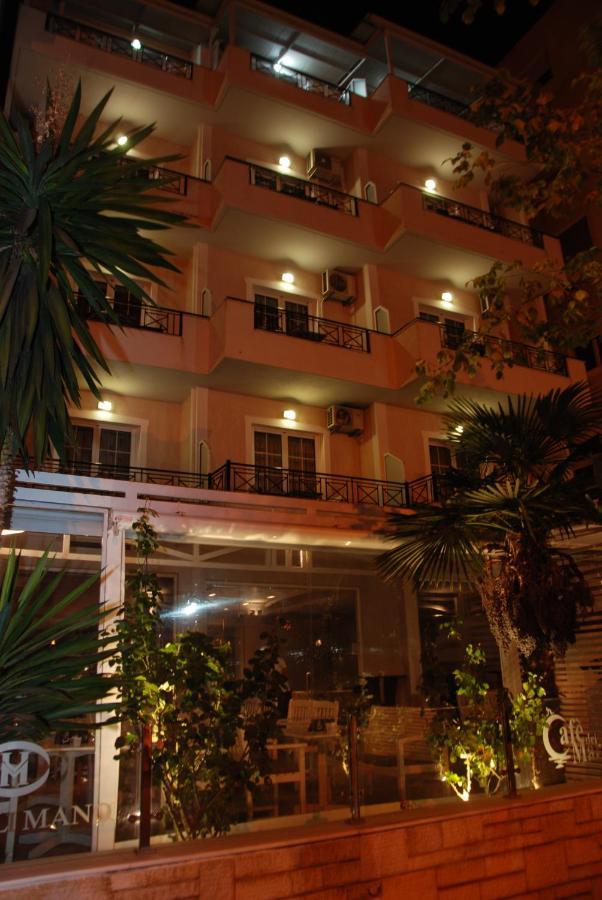 Hotel Mano 3*