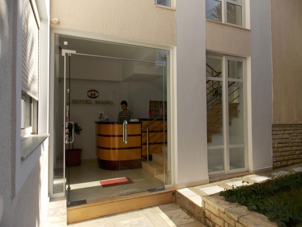 Mano Hotel 3*