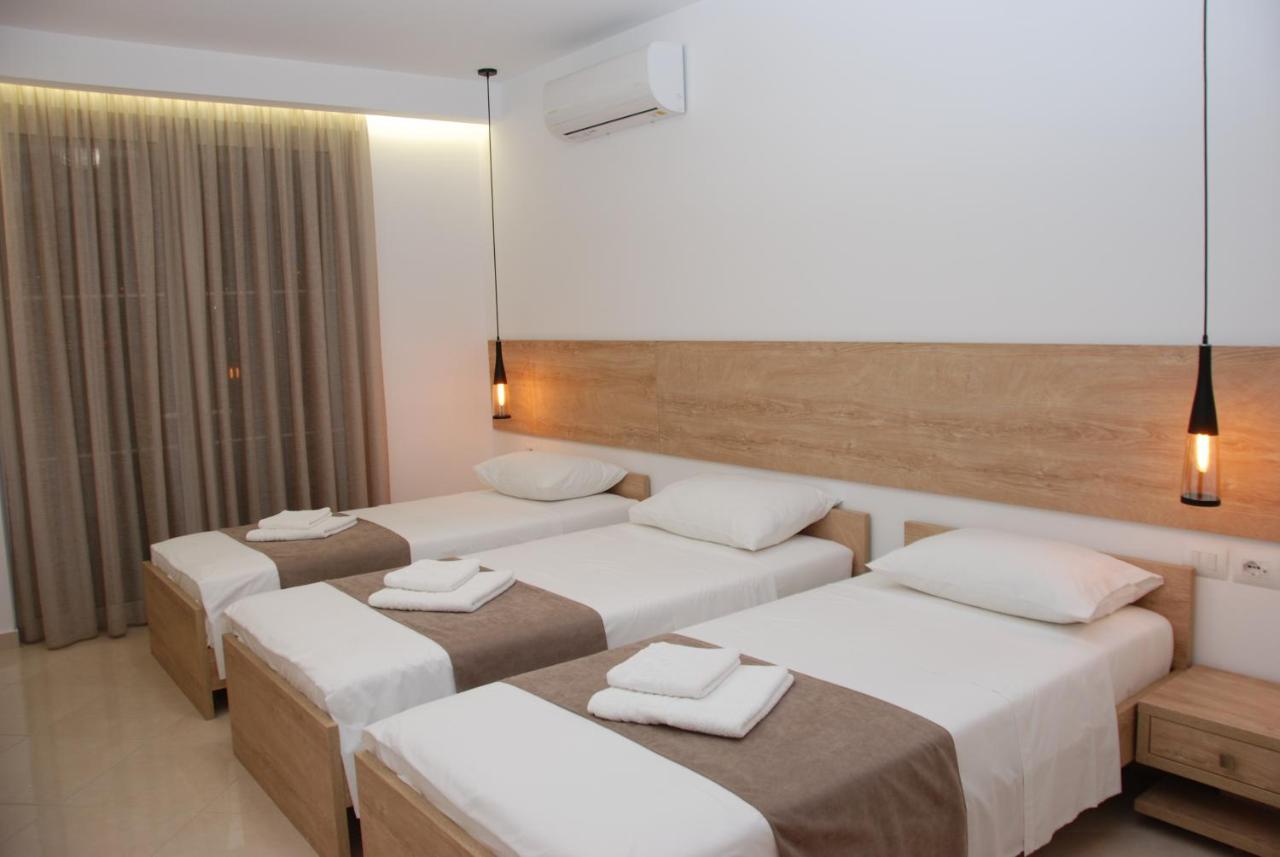 Hotel Mano 3*